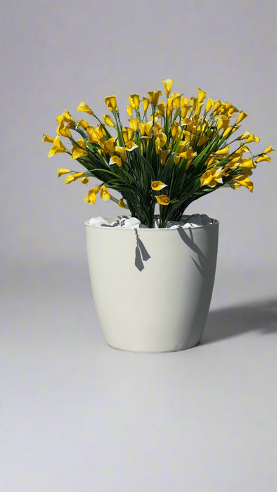 Buchet de Cale Artificiale - Flori din Plastic Galben - Vibrant pentru Decor Interior/Exterior, cu flori, ghiveci și piatră